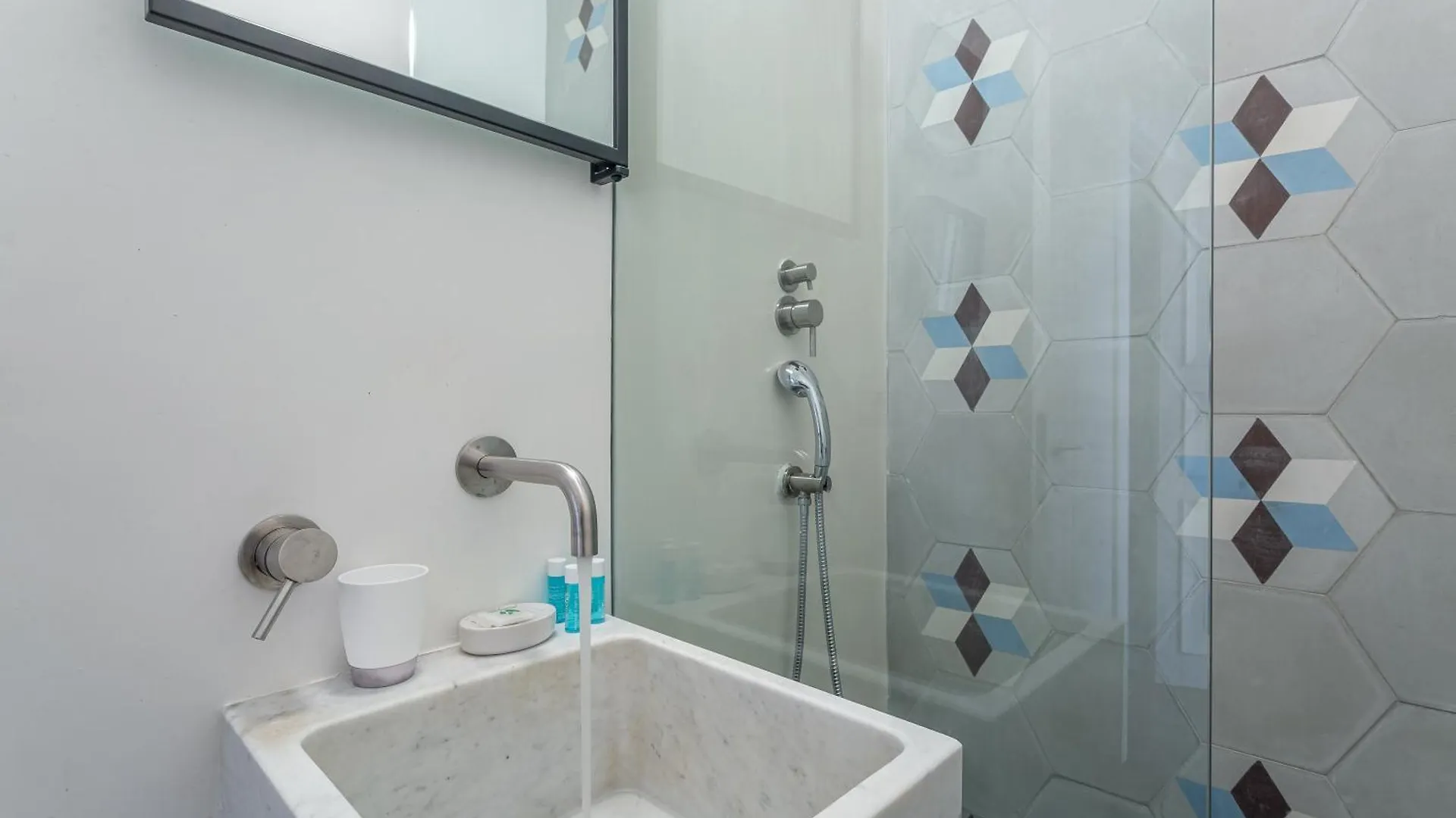 Iflat Contemporary Design Living In Rome Apartment 0*,