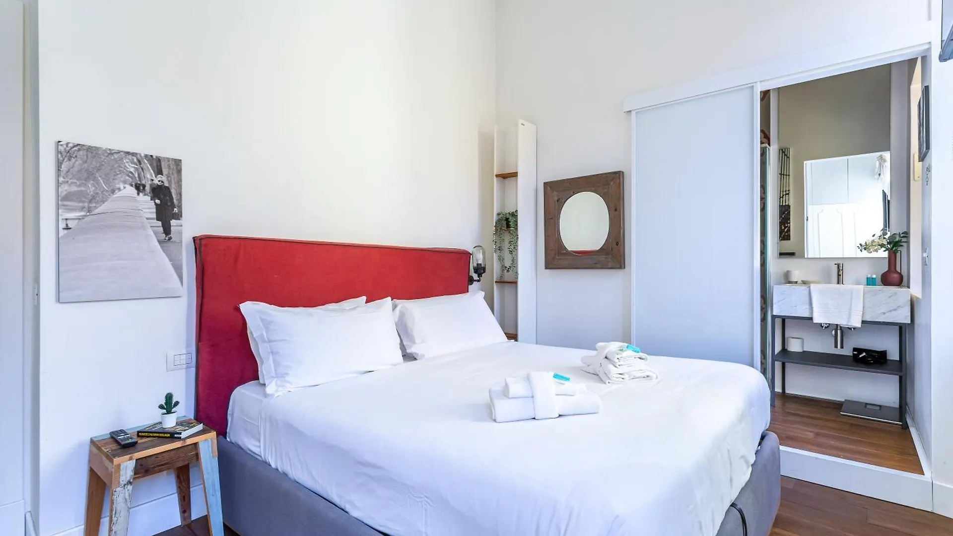 Iflat Contemporary Design Living In Rome location