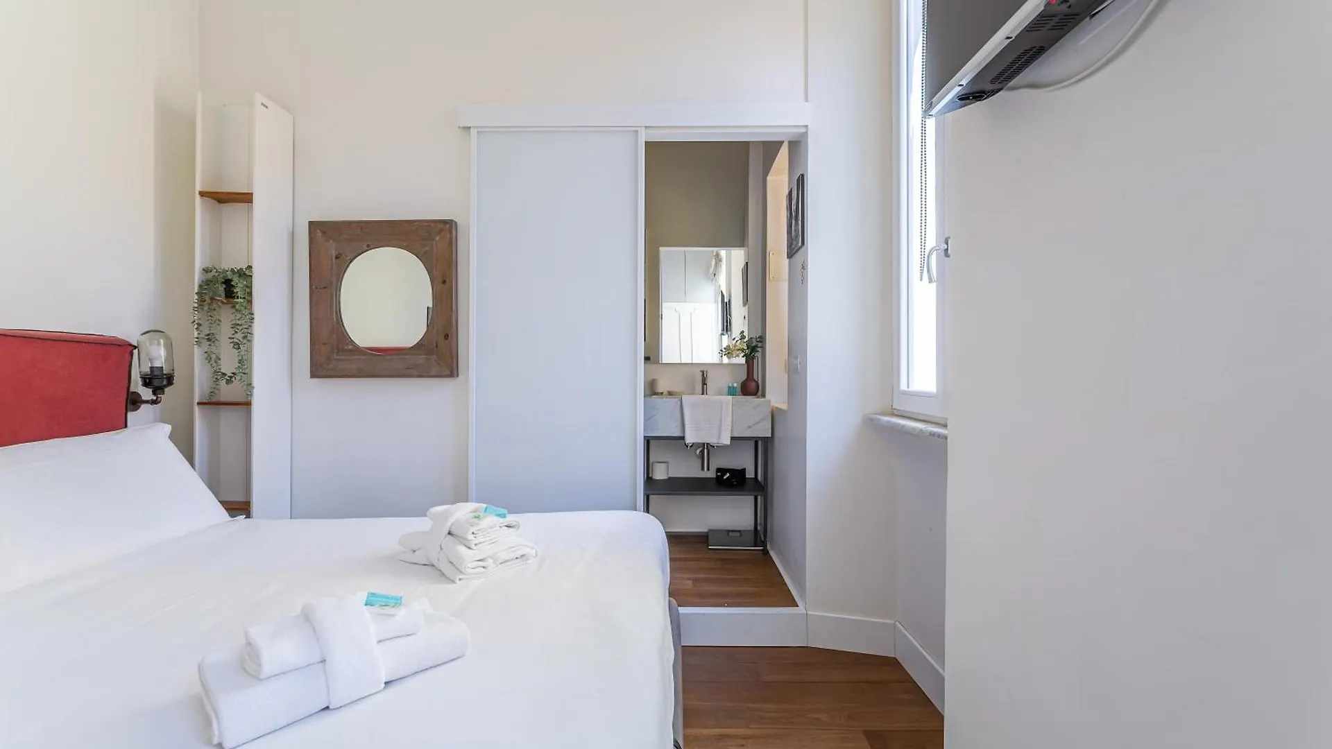 Iflat Contemporary Design Living In Rome Apartment