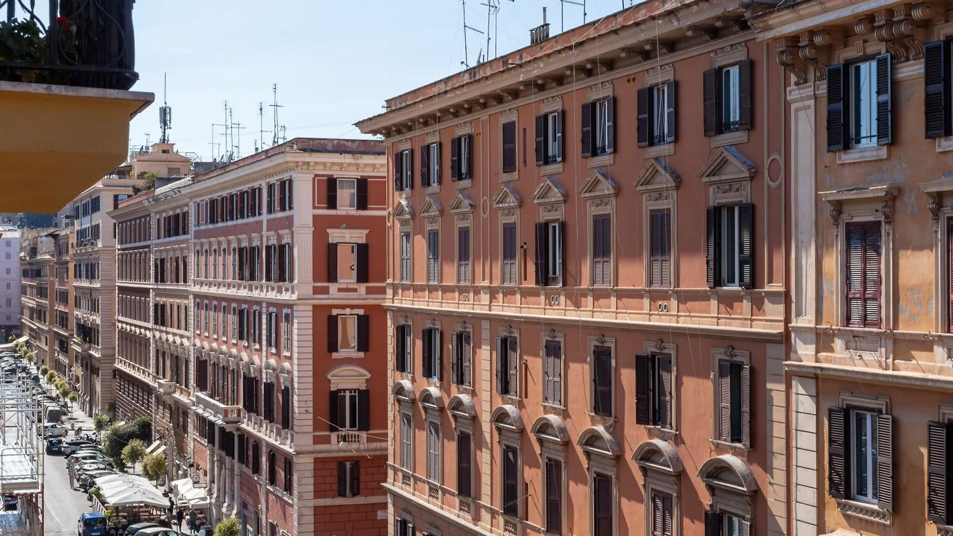 Iflat Contemporary Design Living In Rome Apartment Italy