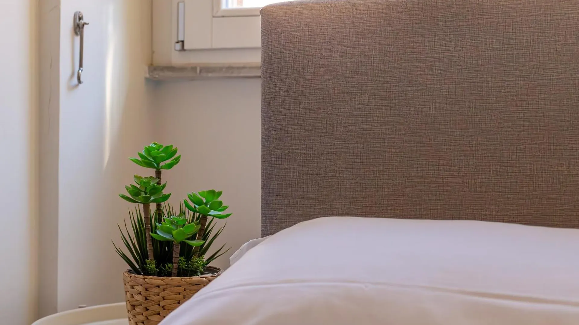 Iflat Contemporary Design Living In Rome Apartment Italy